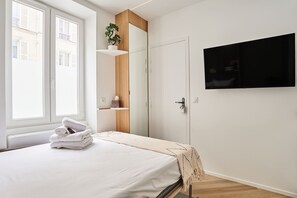 1 bedroom, iron/ironing board, Internet, bed sheets