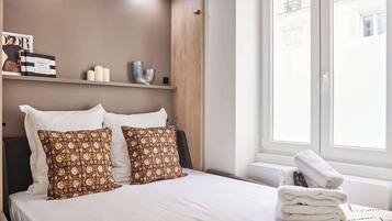 1 bedroom, iron/ironing board, Internet, bed sheets