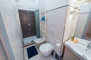 Shower, hair dryer, bidet, towels - Dei della Costiera Appartamento Olimpo (Pianillo)