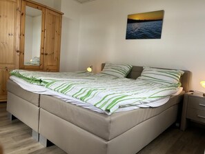 2 bedrooms, free WiFi, bed sheets