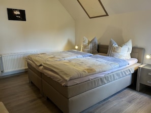 2 habitaciones, wifi gratis y ropa de cama 