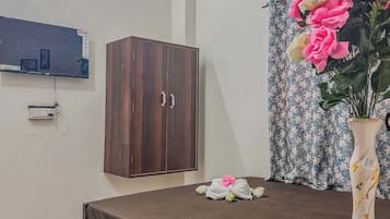Desk, iron/ironing board, free WiFi