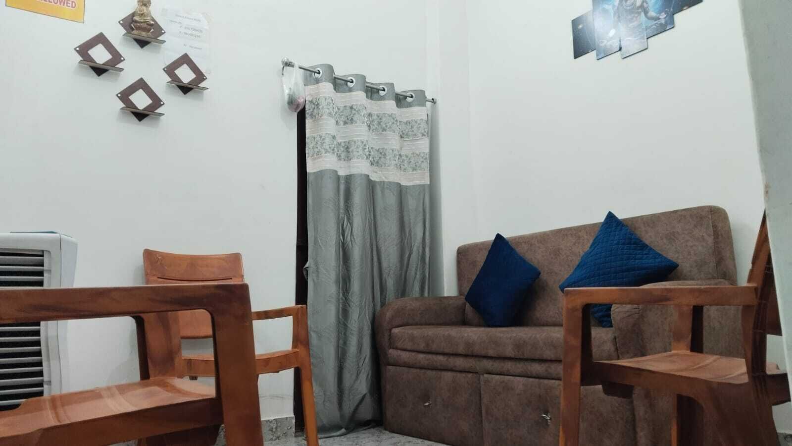 32-inch flat-screen TV with cable channels