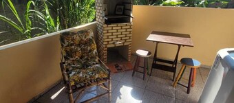 House with backyard and barbecue in Angra dos Reis, near Parque Mambucaba beach