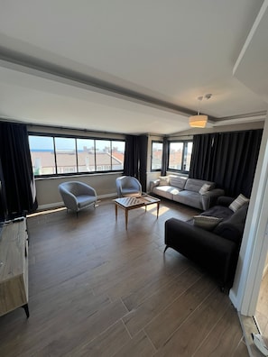 Living area - Çam otel (Altinoluk)