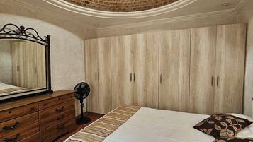 Suite, 1 King Bed, Housekeeping | Free WiFi
