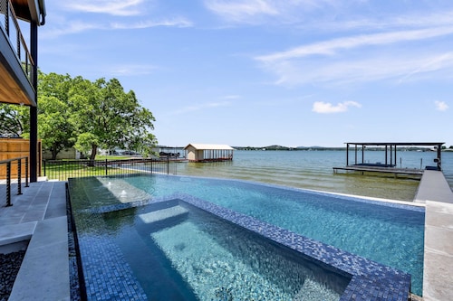 Lakefront Stay for 16 w/Pool, Dock, & Game Room!