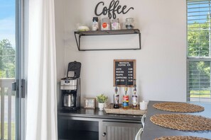 Interior - The Lazy Loft - Stay for 4! (Branson)