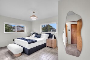 Luxury House, 4 Bedrooms, Private Pool, Garden View | Premium bedding, iron/ironing board, free WiFi, bed sheets