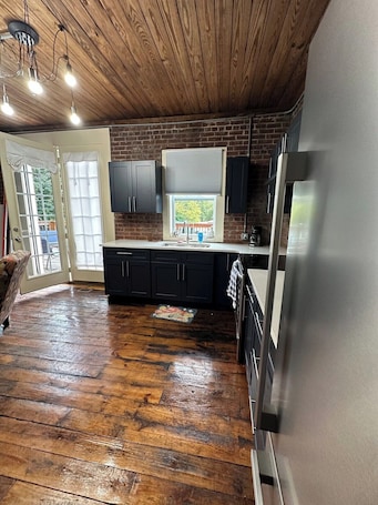 Fridge, microwave, oven, stovetop. Downtown Pittsboro Boho Loft
