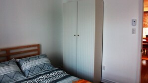 Uklassifisert bilde, 3 av 6, knapp