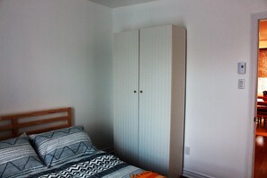 2 bedrooms
