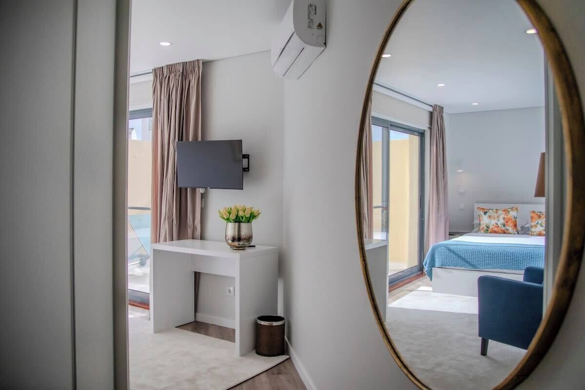 2 soverom, strykejern/-brett, internettilgang og sengetøy