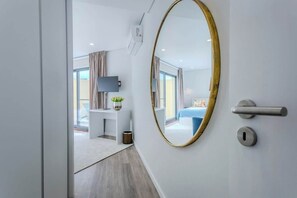 2 slaapkamers, een strijkplank/strijkijzer, internet, beddengoed