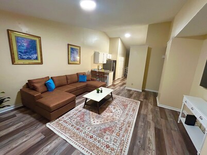 Pet-Friendly 2BR + Office ,Smart TVs, Coffee Bar & Near ECU Hospital