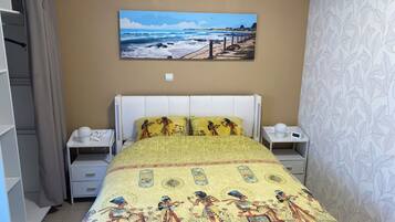 2 bedrooms, iron/ironing board, WiFi, bed sheets