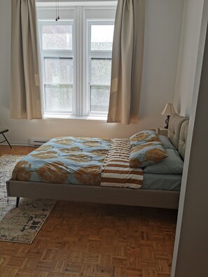 3 chambres, fer et planche à repasser, draps fournis