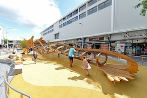 Point of interest - Hyper center, 3 bedrooms, 3 bathrooms, Free parking, Beach 20 minutes away! (Saint-Nazaire)