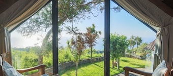 GuestReady - Blue OceanView Relaxing Cottage