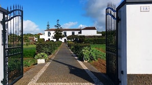 Property grounds - GuestReady - Cedar's Nest (Ponta Delgada)