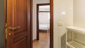 2 bedrooms, bed sheets