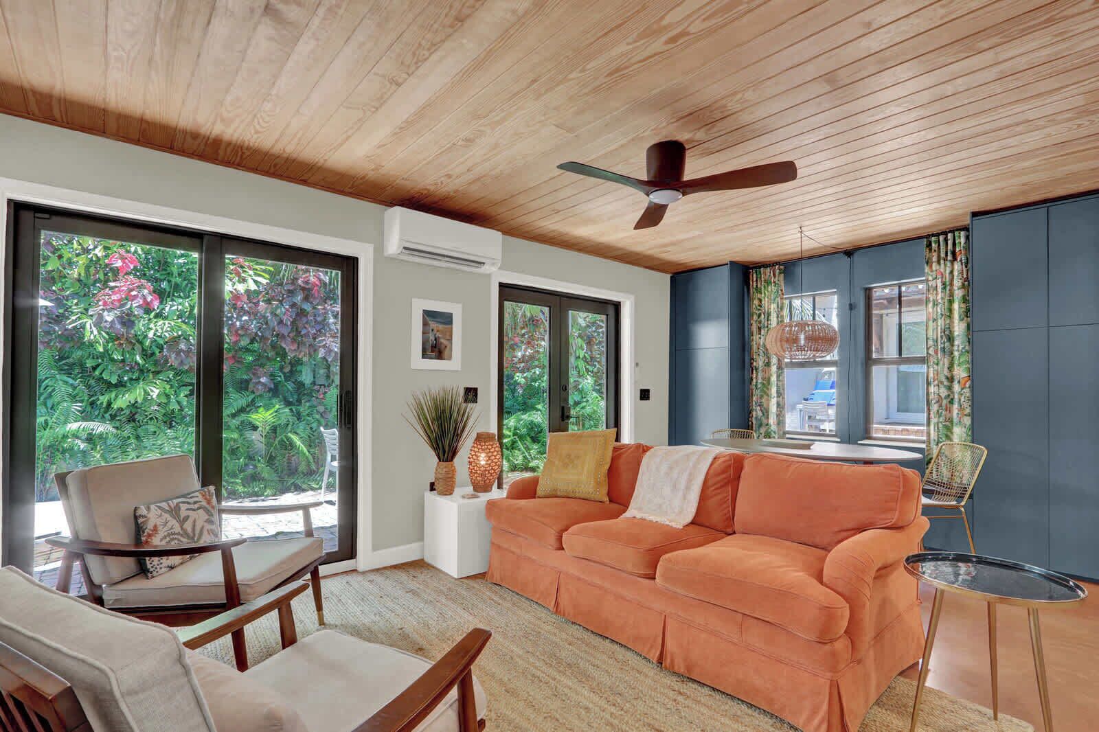 Casita Atala - Nestle Into A Tropical Designer Retreat With Shared Pool - West Palm Beach, FL