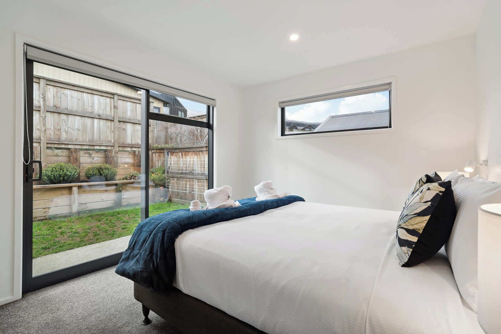 3 dormitoris, planxa i posts de planxar, un bressol de viatge i wifi 