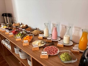 Free daily buffet breakfast  - Hotel Litan Machu Picchu (Aguas Calientes)