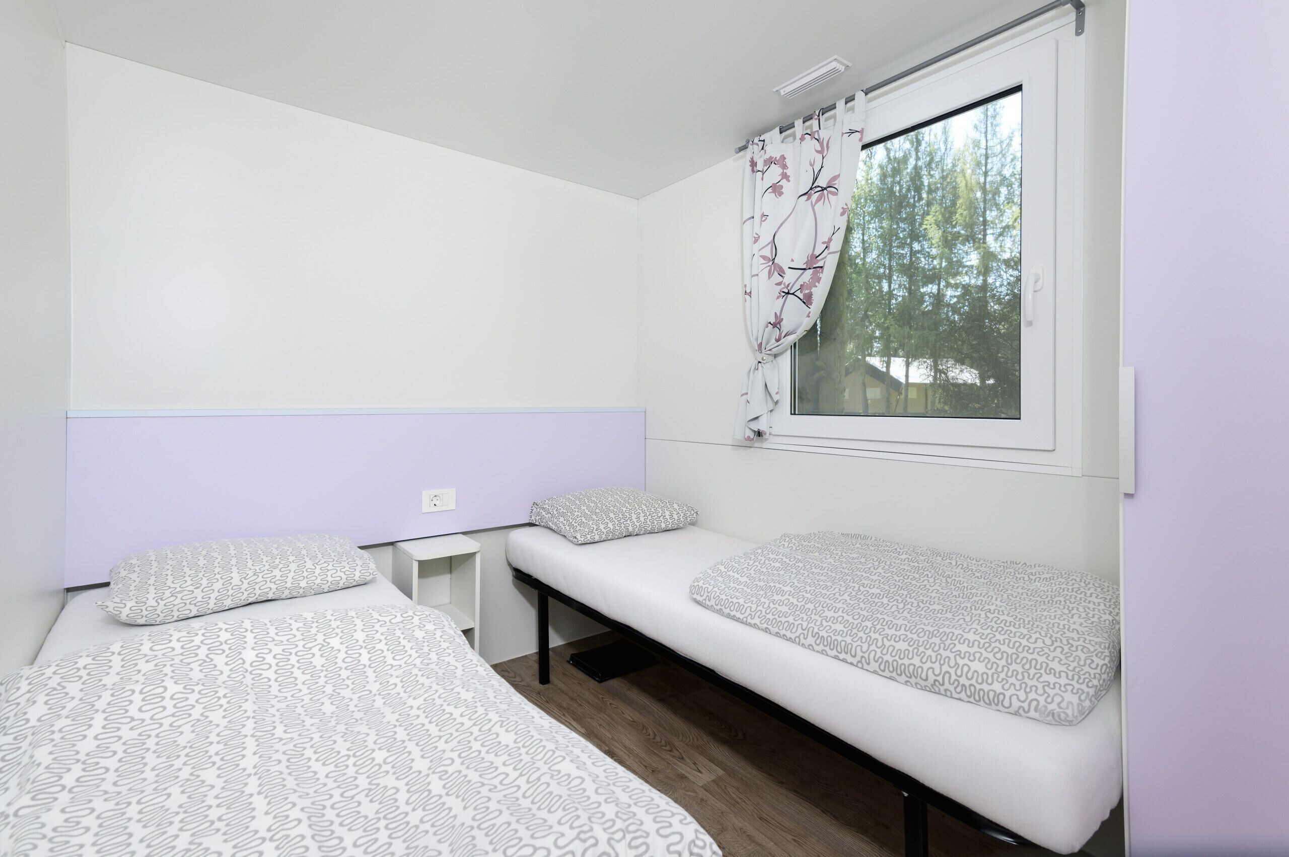 3 bedrooms, bed sheets