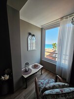 Cortinas blackout y sistema de insonorización 