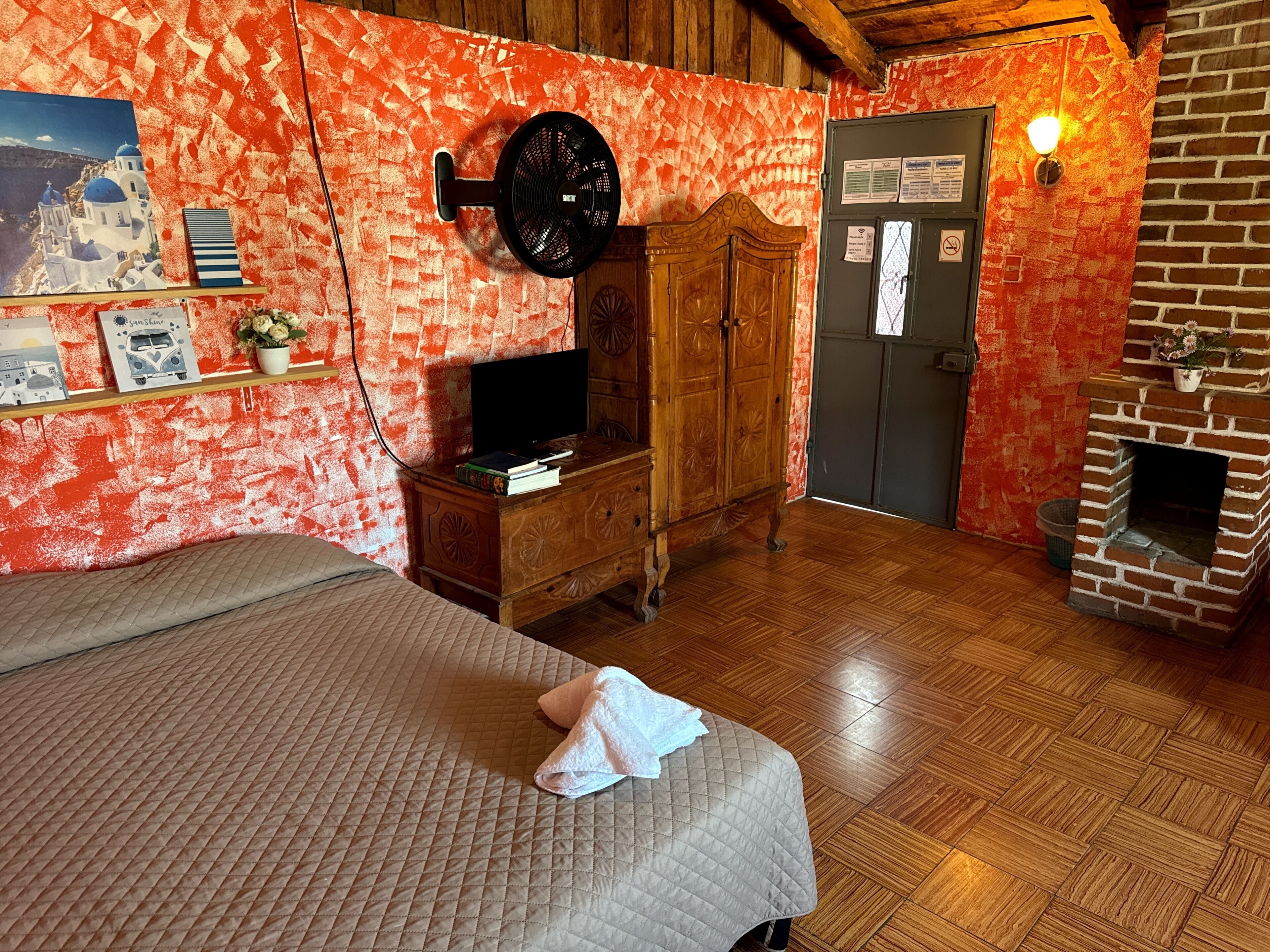 Quarto básico | Wi-Fi de cortesia