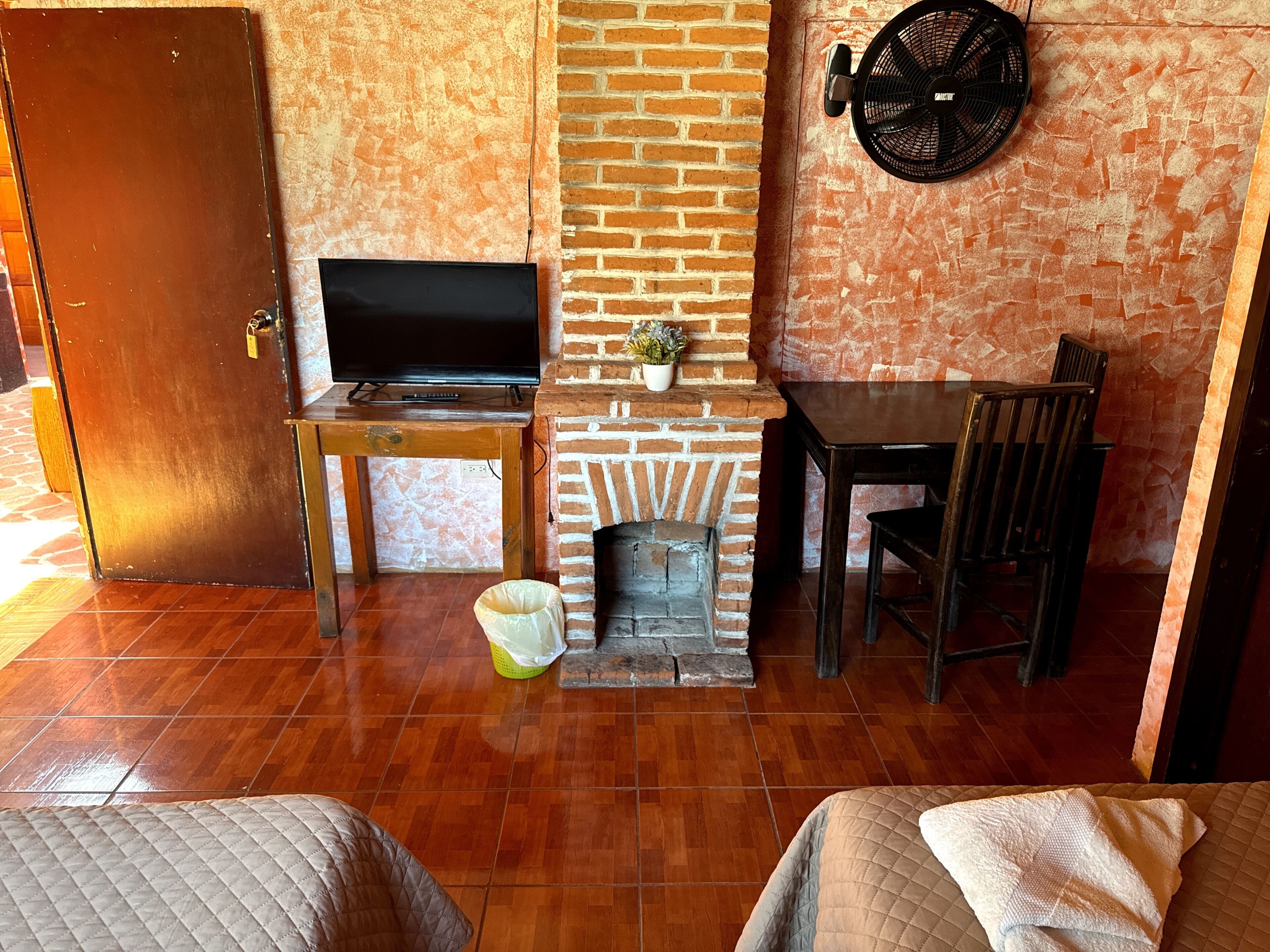 Quarto básico | Wi-Fi de cortesia