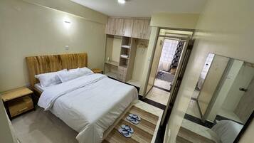 2 habitaciones, tabla de planchar con plancha y wifi