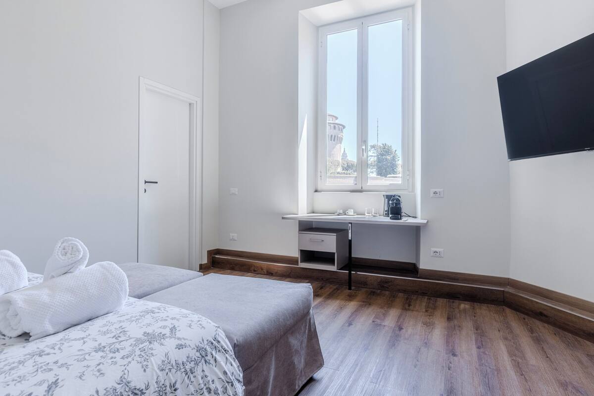 ห้องดีลักซ์, วิวเมือง | ผ้าปูที่นอน Frette จากอิตาลี, เครื่องนอนระดับพรีเมียม, เตียงเมมโมรีโฟม