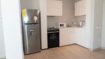Fridge, microwave, stovetop