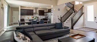 Tanner Peak: Wellness • Business • Entertainment