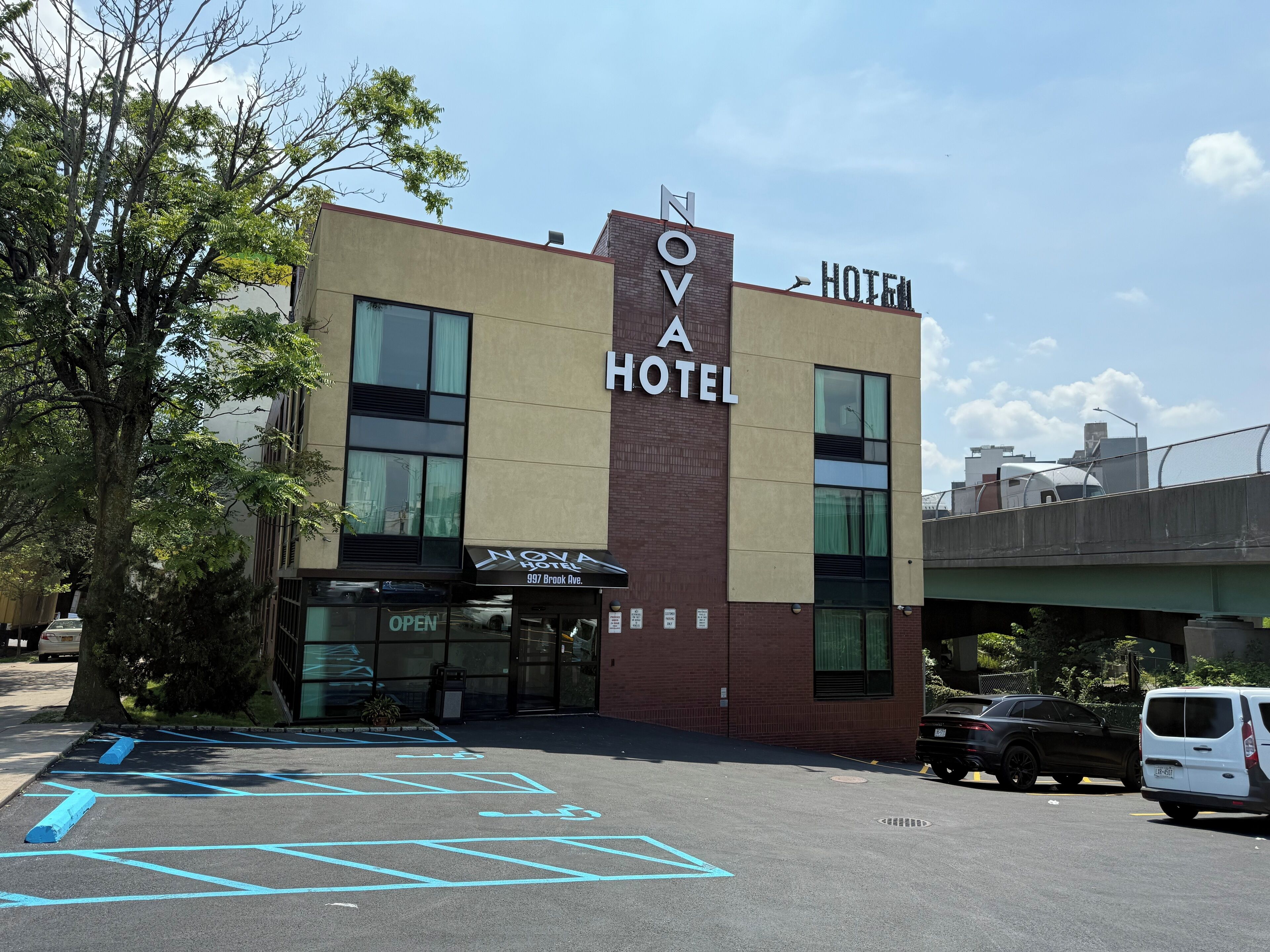 Foto - Nova Hotel Bronx