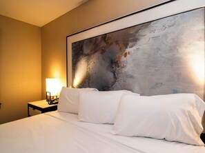 华丽客房, 1 张特大床 | 办公桌、笔记本电脑工作区、熨斗/熨板、免费 WiFi