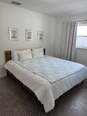 2 bedrooms, WiFi, bed sheets