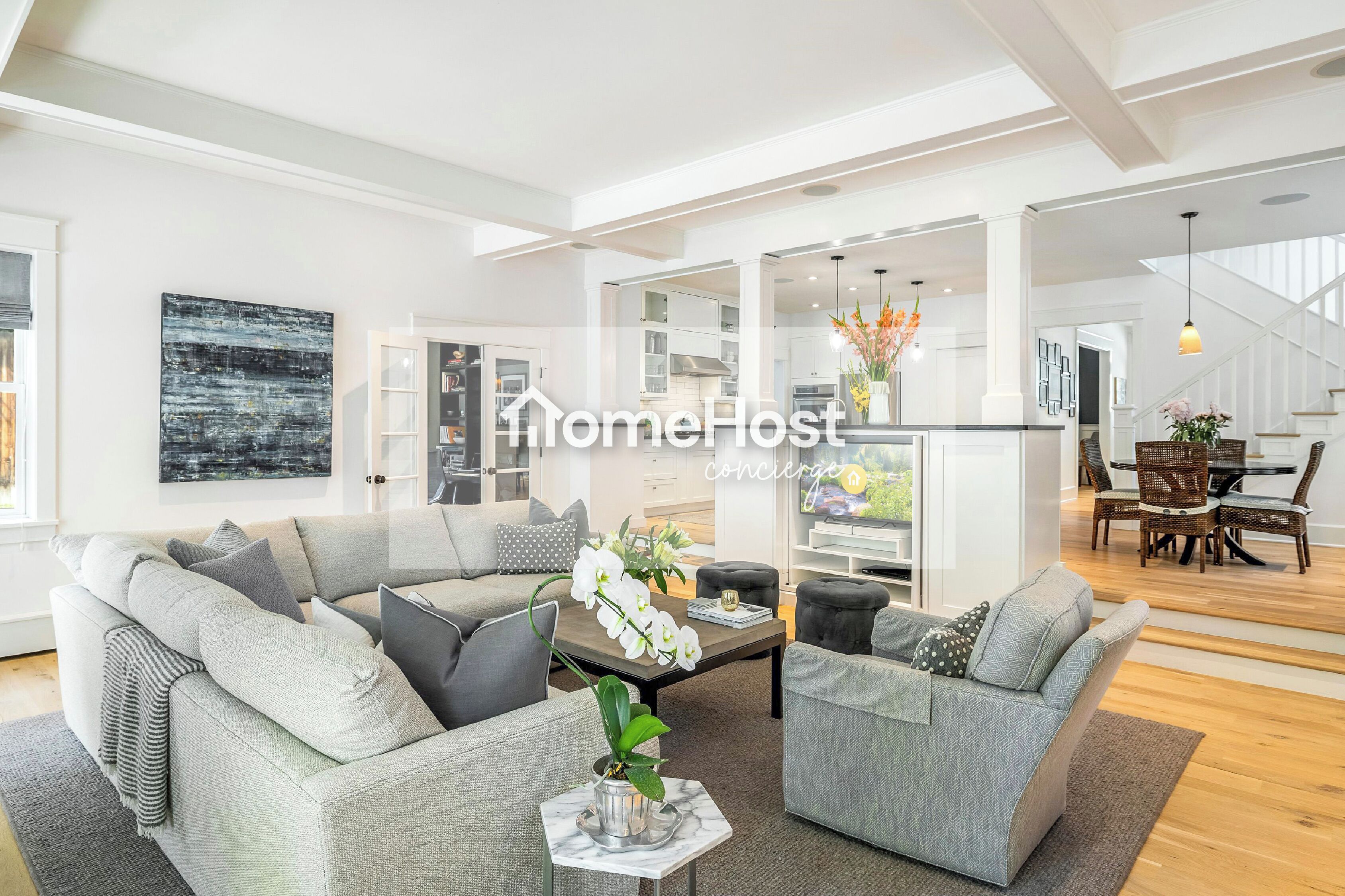 Älytelevisio, takka, pöytätennispöytä