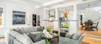 Chic Home with Stunning Patio, 5-min drive to Downtown