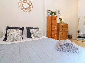 1 habitación, decoración personalizada y muebles diferentes