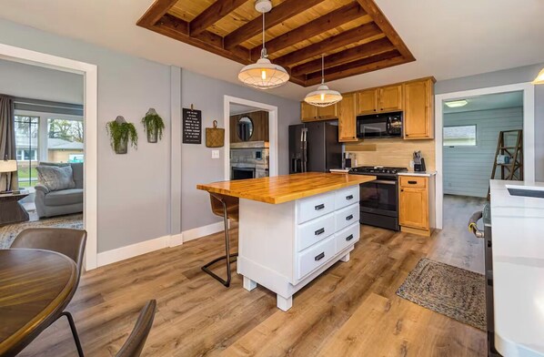 Microwave, oven, stovetop, dishwasher