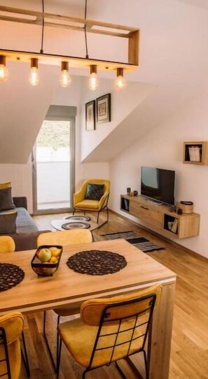 Smart TV, books - MT One-bedroom boho apartment, Budva (Budva)