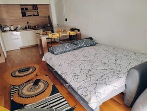1 bedroom, iron/ironing board, WiFi, bed sheets
