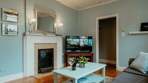 Smart TV, video games