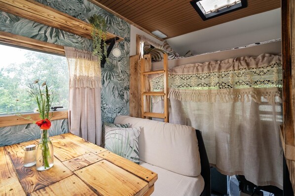 Interior - Slow travel, but also good! (Neustrelitz)