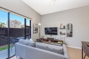 TV - Where the Garden Meets the City (Johannesburg)