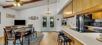 4 Bedroom Family-Friendly Retreat w/ Yard