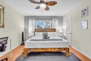 3 bedrooms, iron/ironing board, travel crib, WiFi